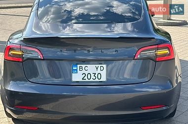Седан Tesla Model 3 2020 в Дрогобичі