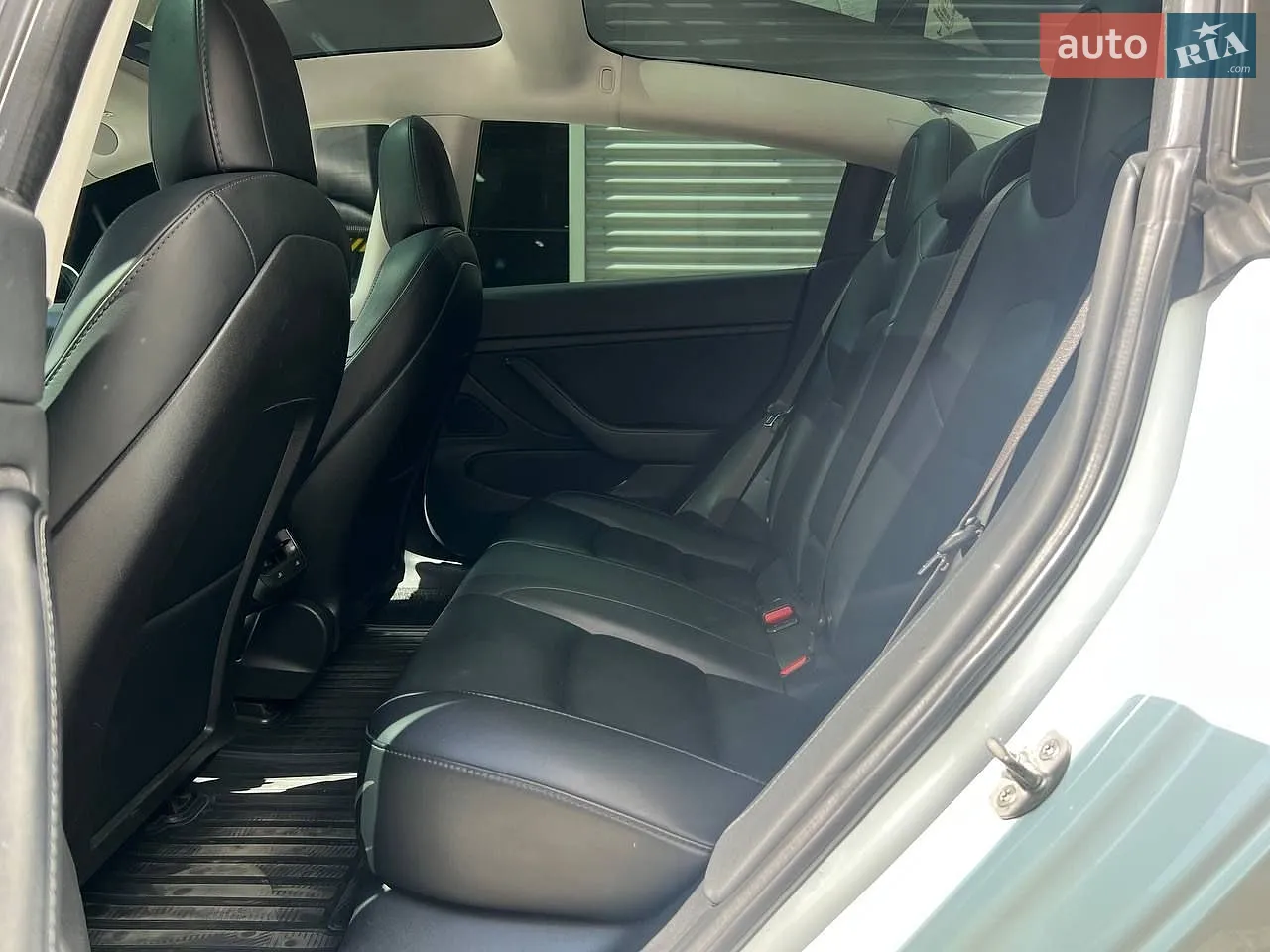 2018 Tesla Model 3 - мініатюра 10