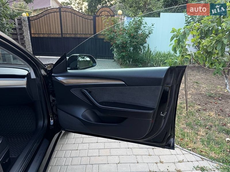 Седан Tesla Model 3 2022 в Одессе