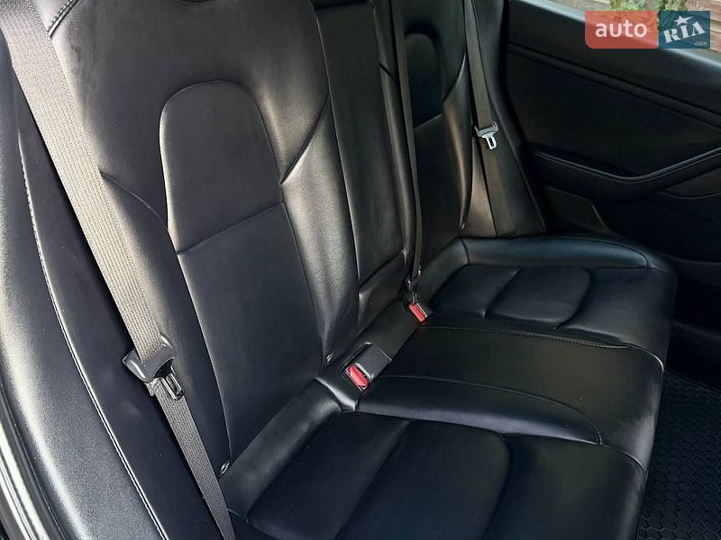 Седан Tesla Model 3 2022 в Одессе
