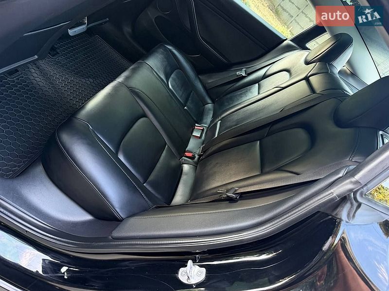 Седан Tesla Model 3 2022 в Одессе