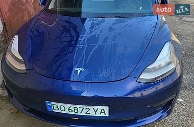 Седан Tesla Model 3 2018 в Тернополе