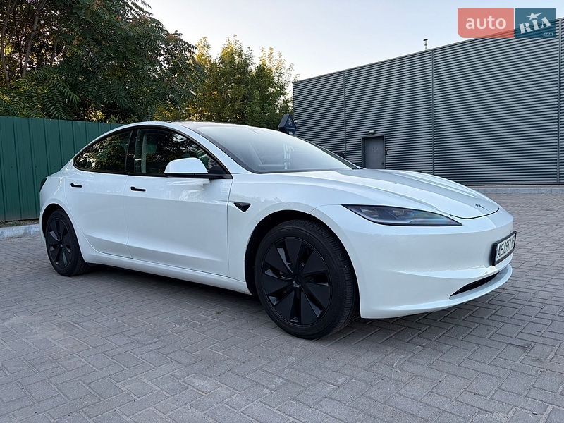 Седан Tesla Model 3 2024 в Днепре фото 2 Седан Tesla Model 3 2024 в Днепре