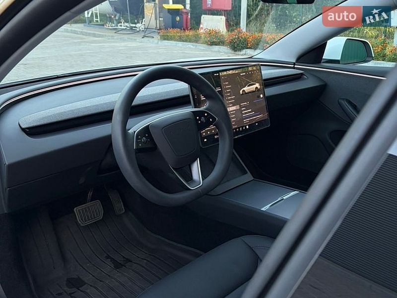 Седан Tesla Model 3 2024 в Дніпрі