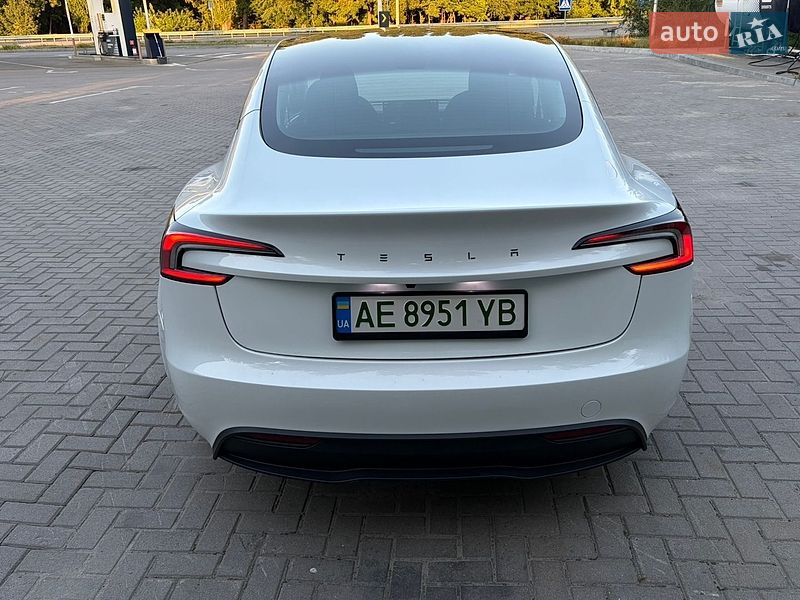 Седан Tesla Model 3 2024 в Днепре фото 5 Седан Tesla Model 3 2024 в Днепре