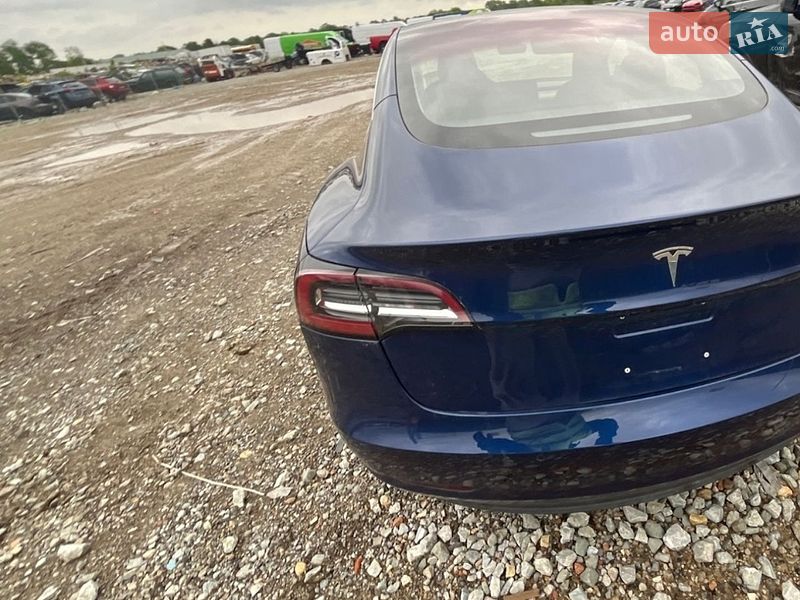 Седан Tesla Model 3 2018 в Тернополе