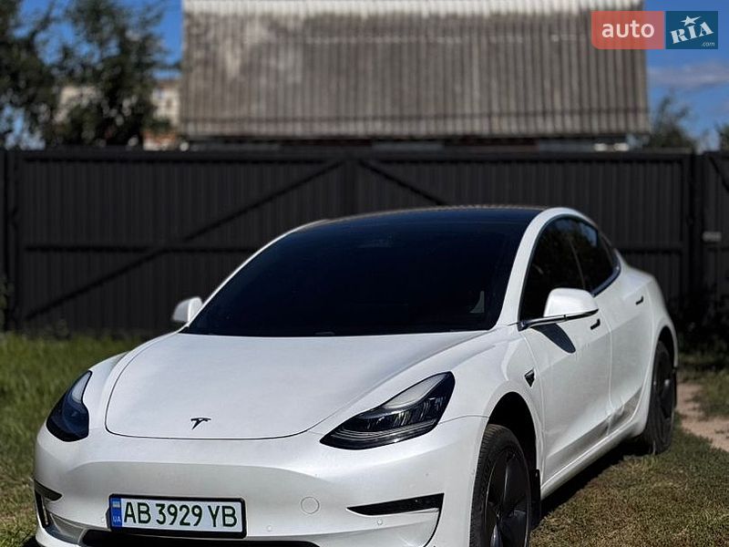 Tesla Model 3 2019