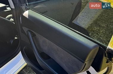 Седан Tesla Model 3 2019 в Виннице