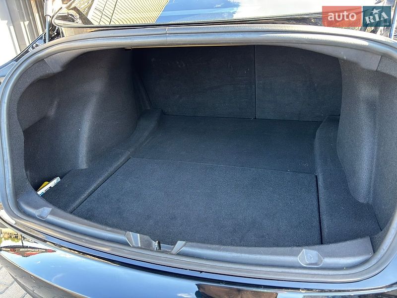 Седан Tesla Model 3 2019 в Вишгороді