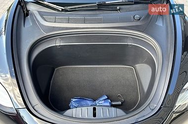 Седан Tesla Model 3 2019 в Вишгороді