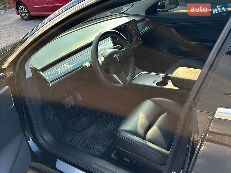 Седан Tesla Model 3 2019 в Вишгороді