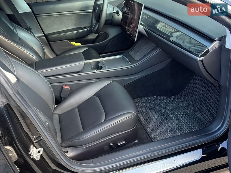 Седан Tesla Model 3 2019 в Вишгороді