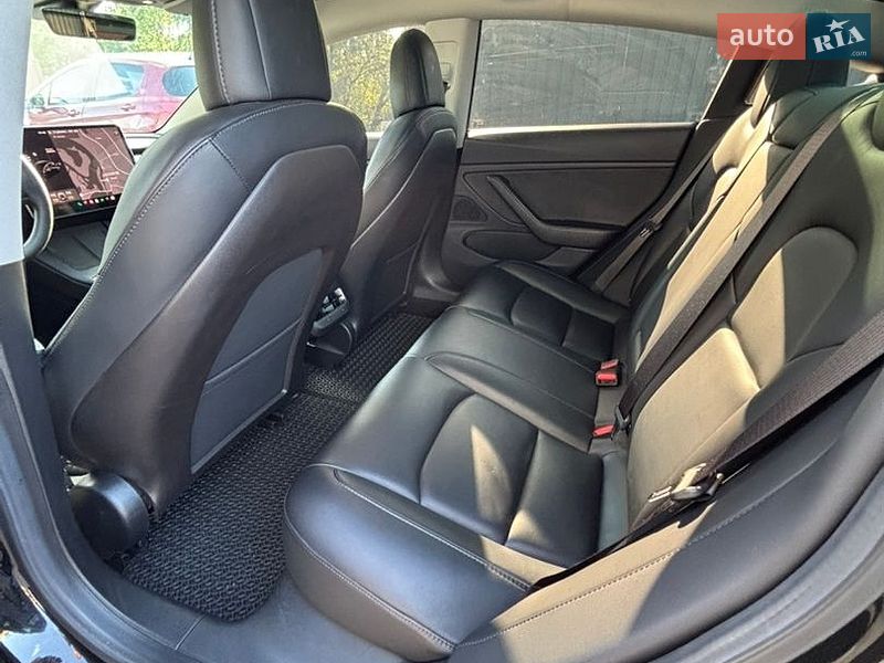 Седан Tesla Model 3 2019 в Вишгороді