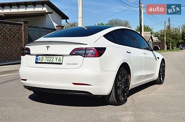 Седан Tesla Model 3 2022 в Києві
