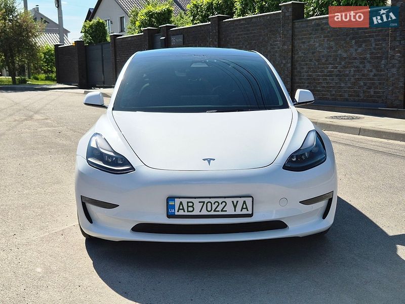 Седан Tesla Model 3 2022 в Києві