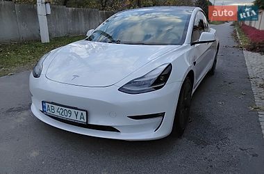Седан Tesla Model 3 2022 в Виннице