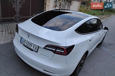 Седан Tesla Model 3 2022 в Виннице