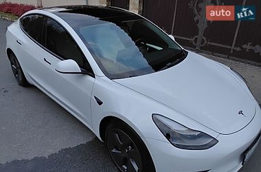 Седан Tesla Model 3 2022 в Виннице