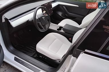Седан Tesla Model 3 2022 в Виннице