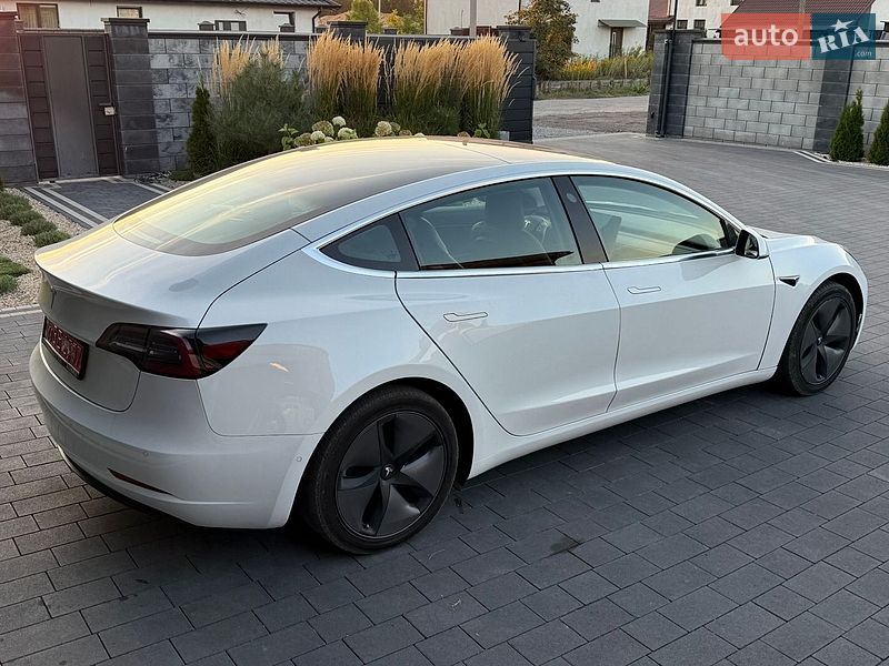 Седан Tesla Model 3 2018 в Дубні фото 2 Седан Tesla Model 3 2018 в Дубні