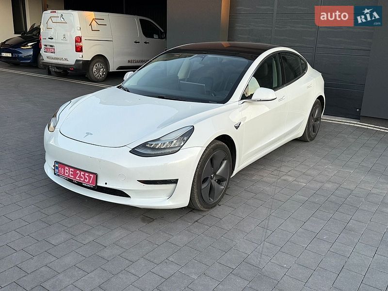 Седан Tesla Model 3 2018 в Дубні фото 3 Седан Tesla Model 3 2018 в Дубні