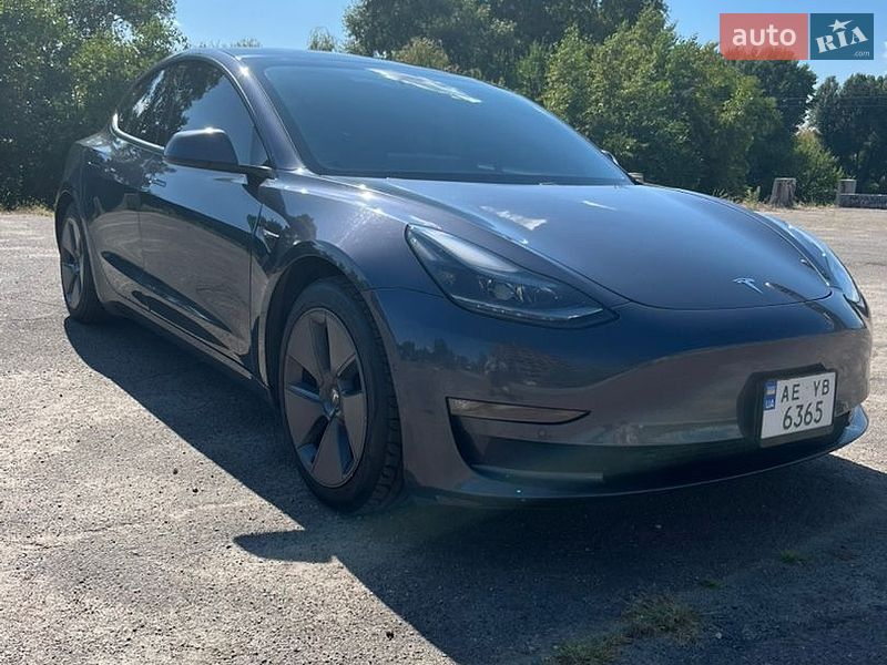 Tesla Model 3 2021