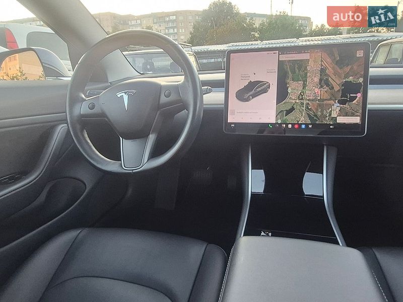 Седан Tesla Model 3 2018 в Каменском
