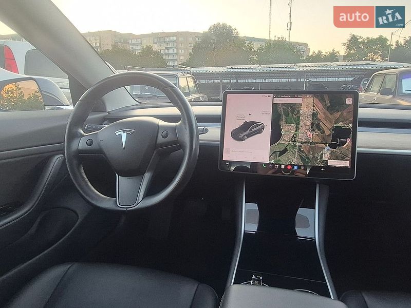 Седан Tesla Model 3 2018 в Каменском