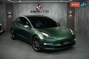 Седан Tesla Model 3 2023 в Одессе