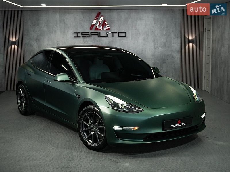 Tesla Model 3 2023