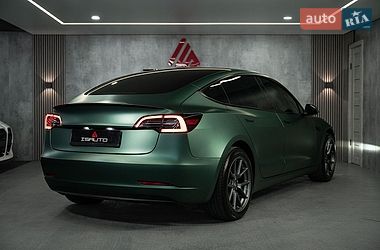 Седан Tesla Model 3 2023 в Одессе