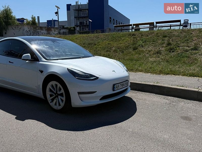 Tesla Model 3 2020