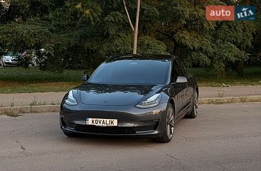 Седан Tesla Model 3 2018 в Запоріжжі