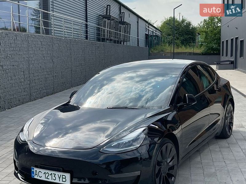 Tesla Model 3 2023