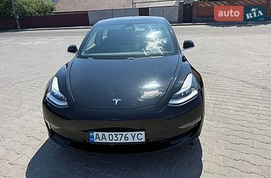 Седан Tesla Model 3 2019 в Києві