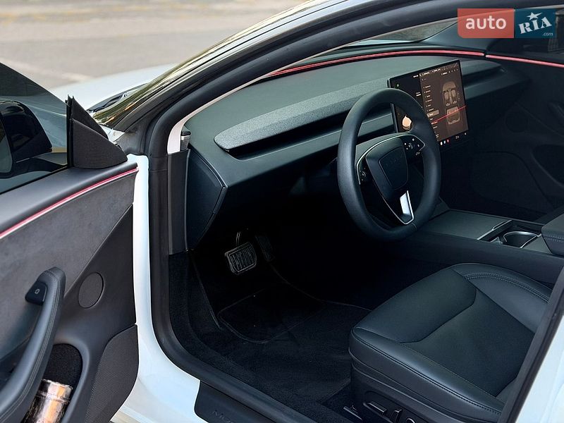 Седан Tesla Model 3 2024 в Одессе