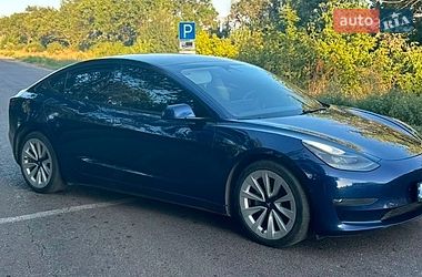 Седан Tesla Model 3 2021 в Томаковке