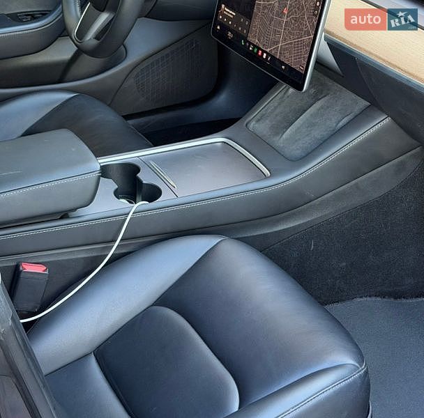 Седан Tesla Model 3 2019 в Рівному