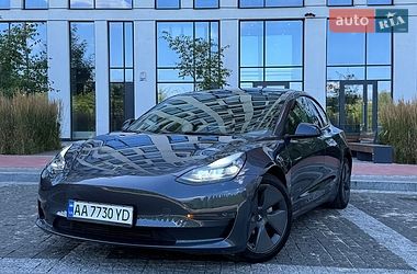 Седан Tesla Model 3 2022 в Києві