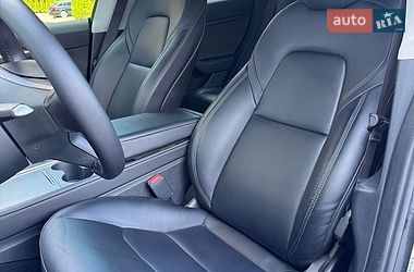 Седан Tesla Model 3 2022 в Киеве