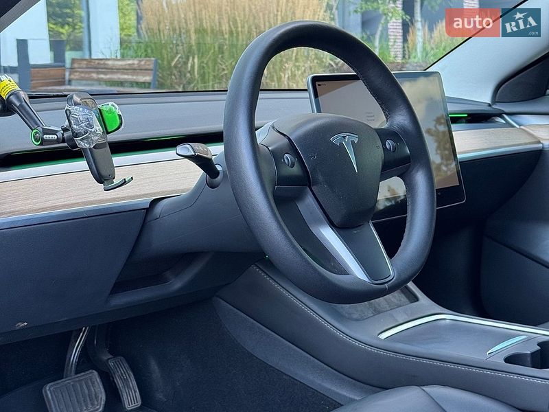 Седан Tesla Model 3 2022 в Києві