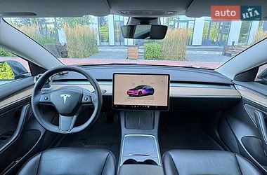 Седан Tesla Model 3 2022 в Киеве