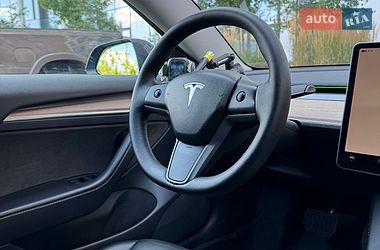 Седан Tesla Model 3 2022 в Киеве