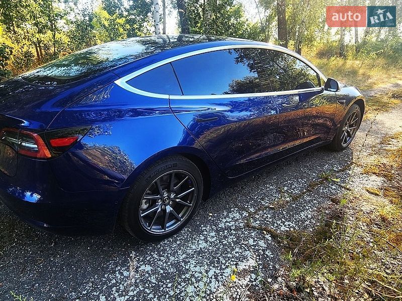 Седан Tesla Model 3 2018 в Нежине