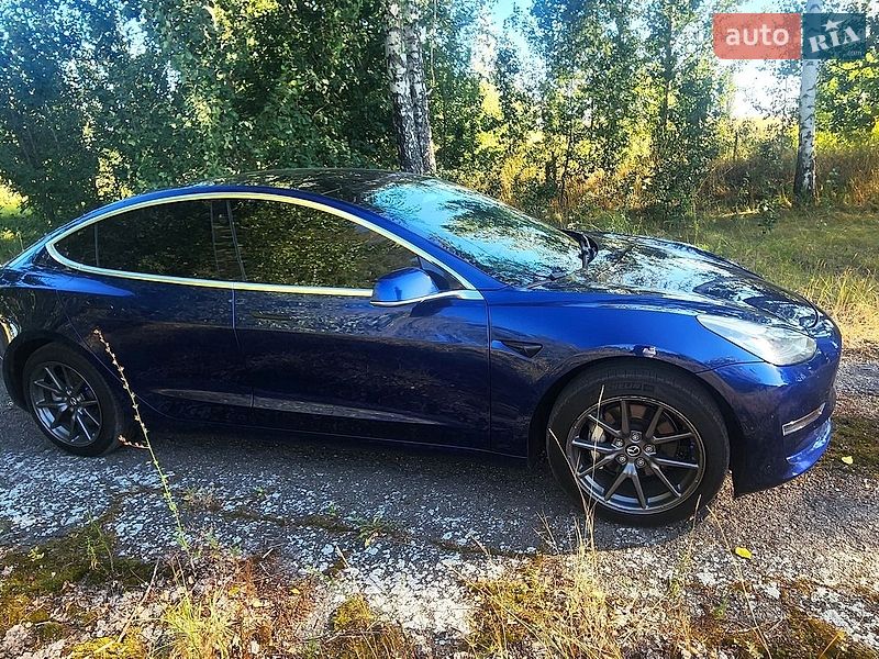 Седан Tesla Model 3 2018 в Нежине