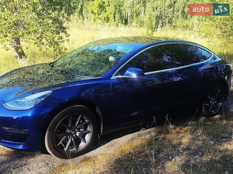 Седан Tesla Model 3 2018 в Нежине