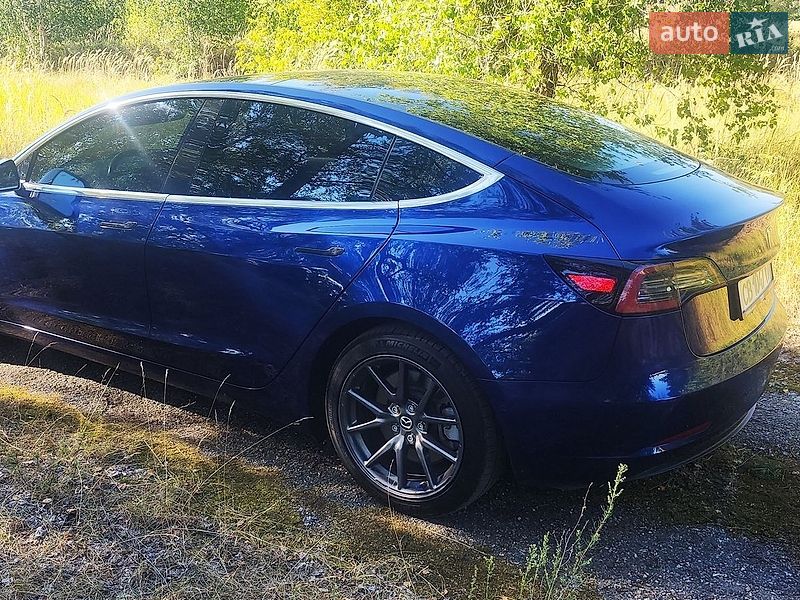 Седан Tesla Model 3 2018 в Нежине
