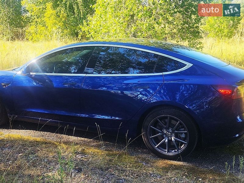 Седан Tesla Model 3 2018 в Нежине