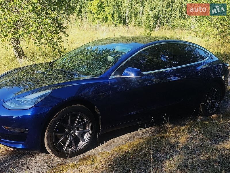 Седан Tesla Model 3 2018 в Нежине