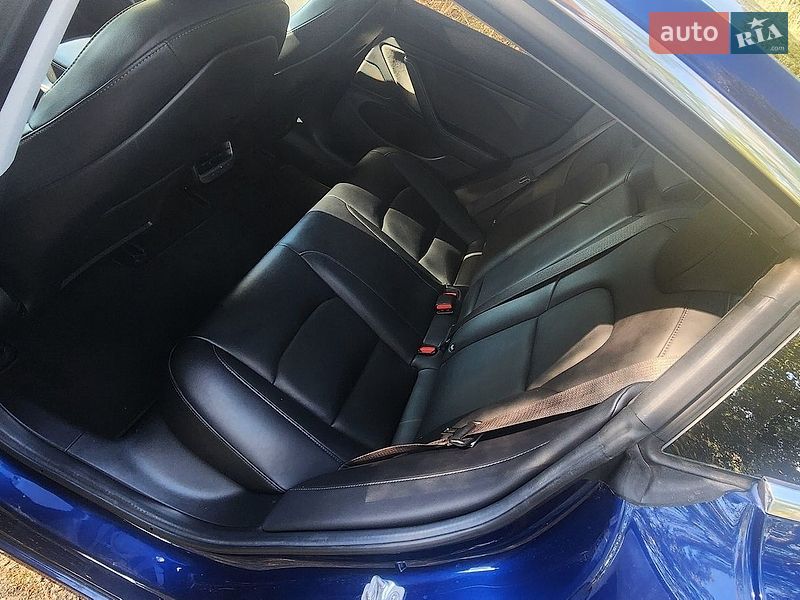 Седан Tesla Model 3 2018 в Нежине